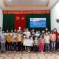hội LHPN xã Lĩnh Toại tổ chức trao quà cho trẻ mồ côi trên địa bàn xã nhân dịp tết nguyên đán Nhâm Dần 2022.