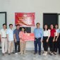 UB MTTQ huyện trao kinh phí hỗ trợ xây dựng nhà đại đoàn kết cho hộ nghèo tại xã Lĩnh Toại.