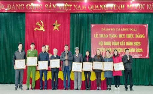 https://hatrung.thanhhoa.gov.vn/portal/Photos/2023-12-27/1a822da55c29c79dz5011166156924_4fabe00f016e5a5ab64607773fb7080d.jpg