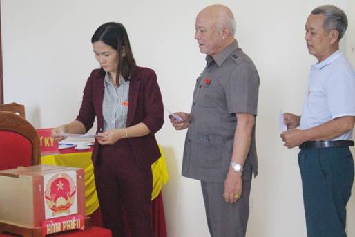https://hatrung.thanhhoa.gov.vn/portal/Photos/2024-03/31180e3c44a709edz5296593261706_e44139eb8e49115570d006011228b6e0.jpg